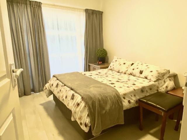 To Let 2 Bedroom Property for Rent in Pinehurst Western Cape